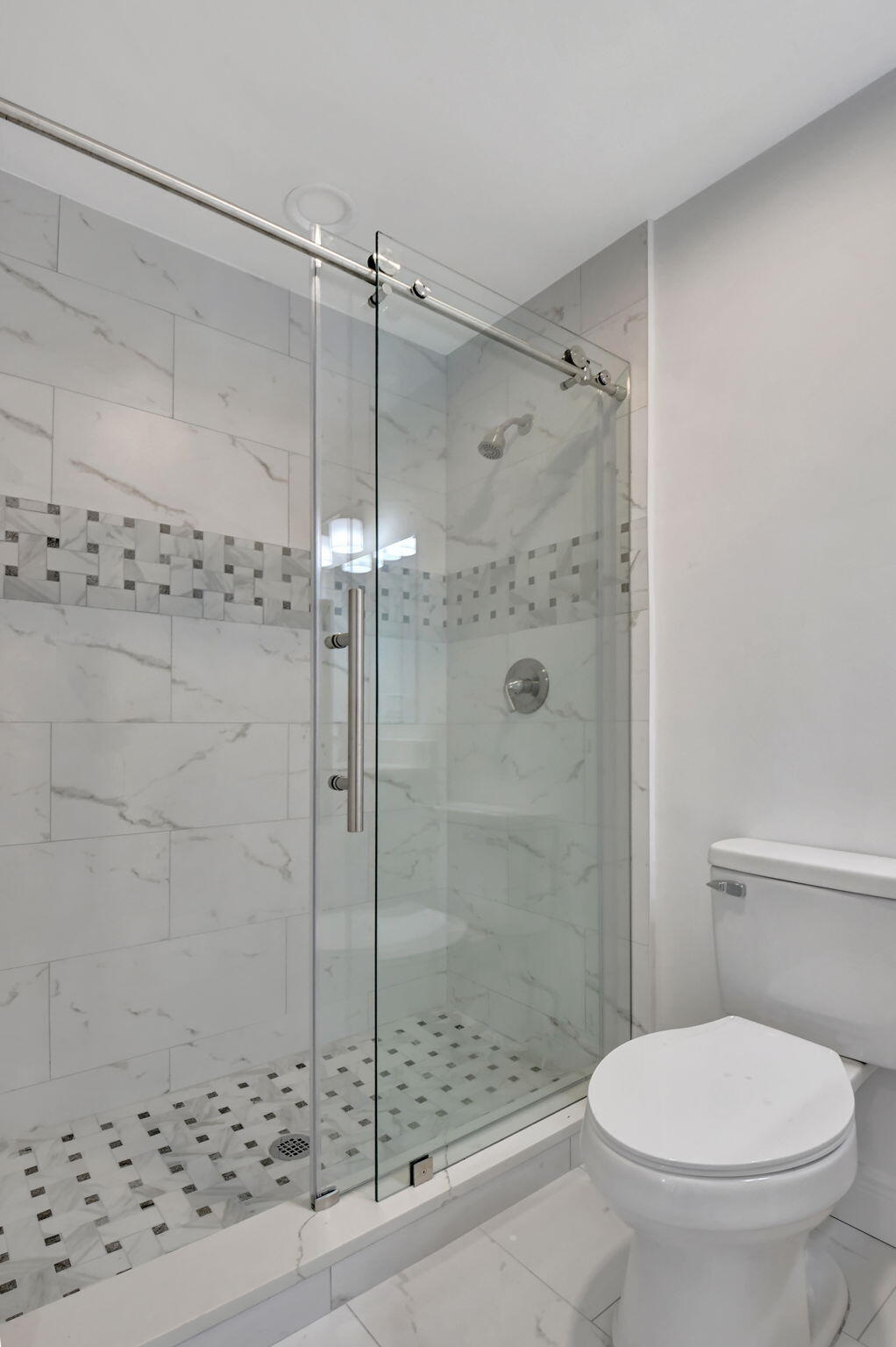 11601 N Lake Drive 10 Garden