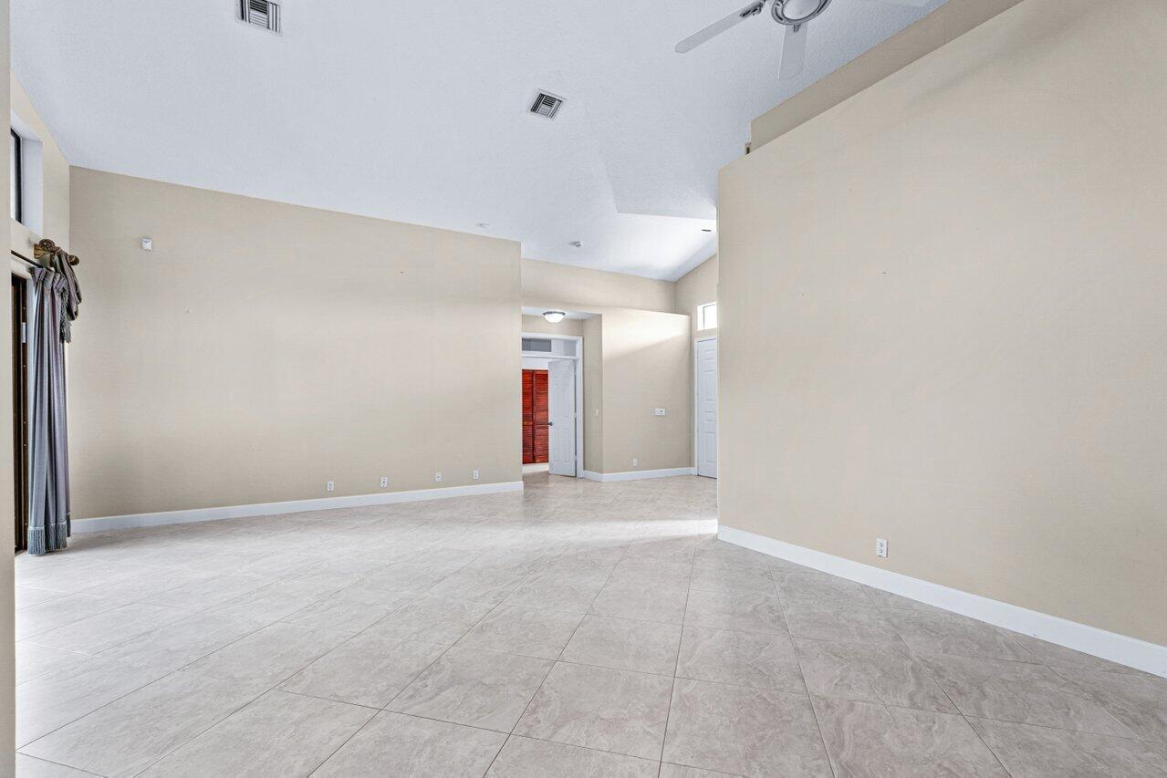 22272 Holcomb Place ()