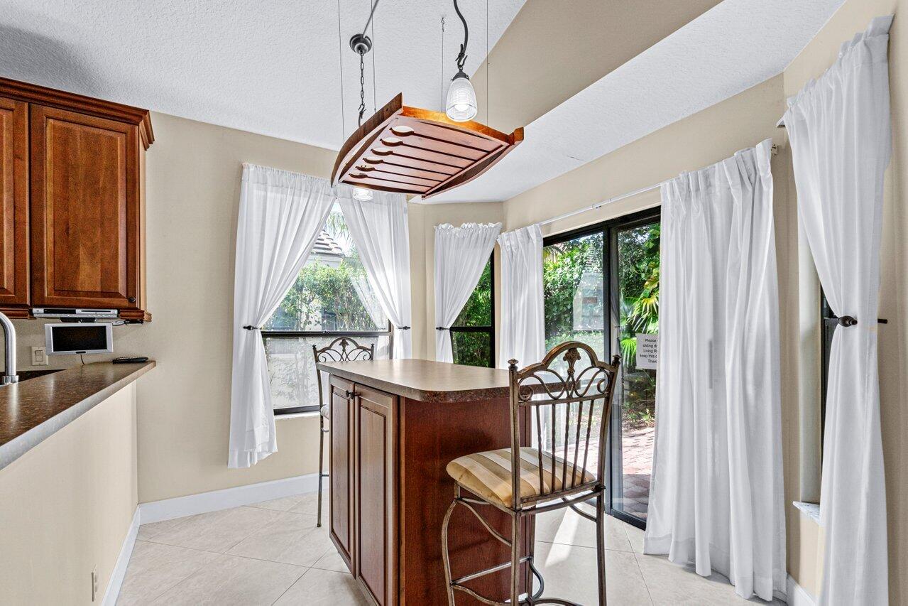 22272 Holcomb Place ()