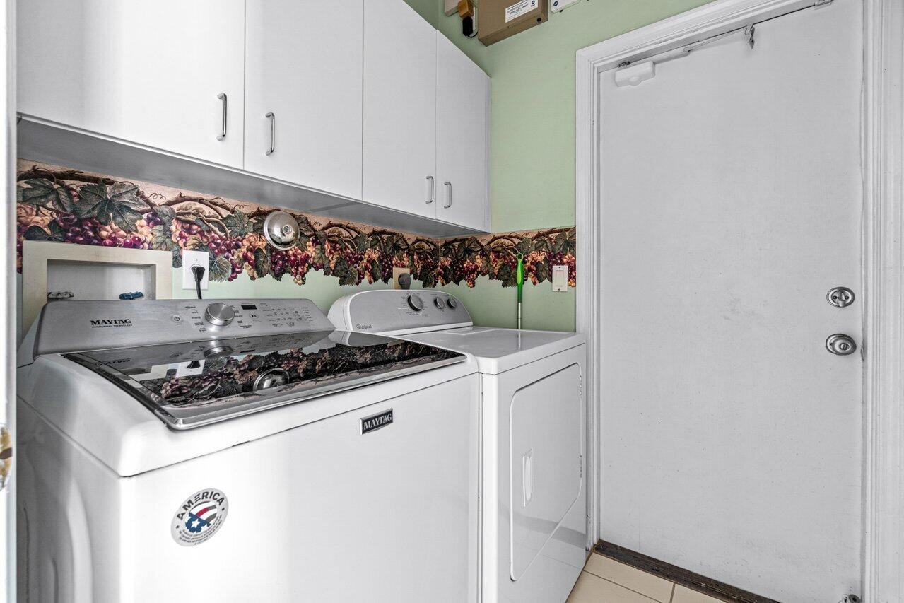 22272 Holcomb Place ()