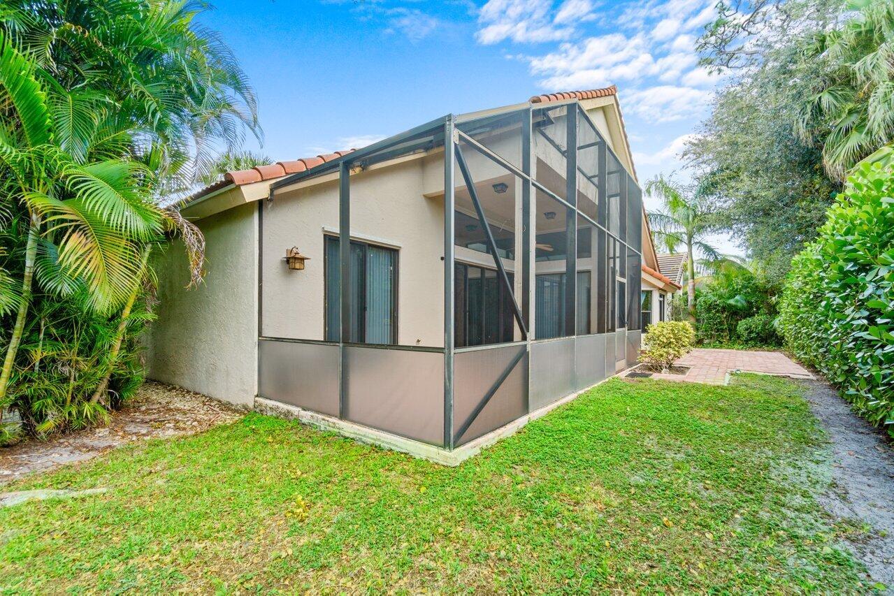 22272 Holcomb Place ()