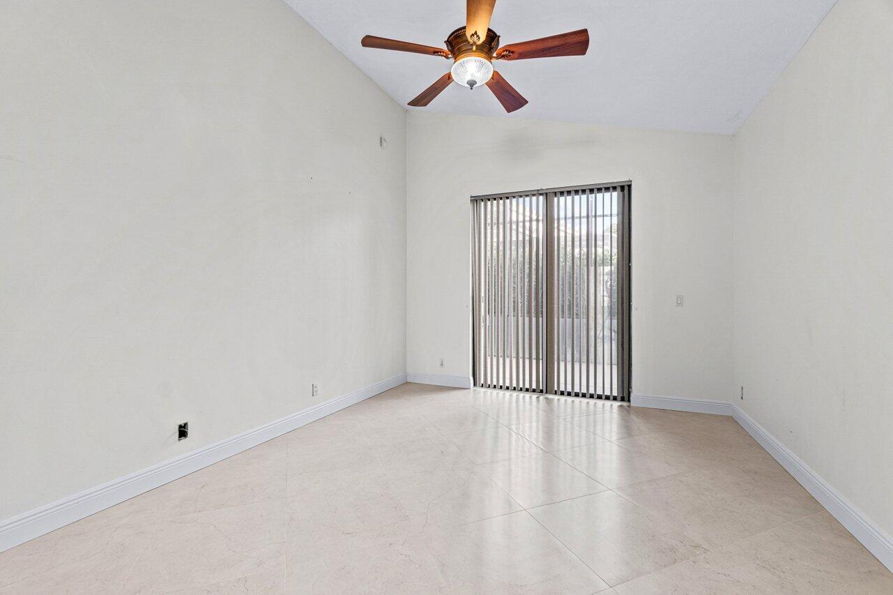 22272 Holcomb Place ()