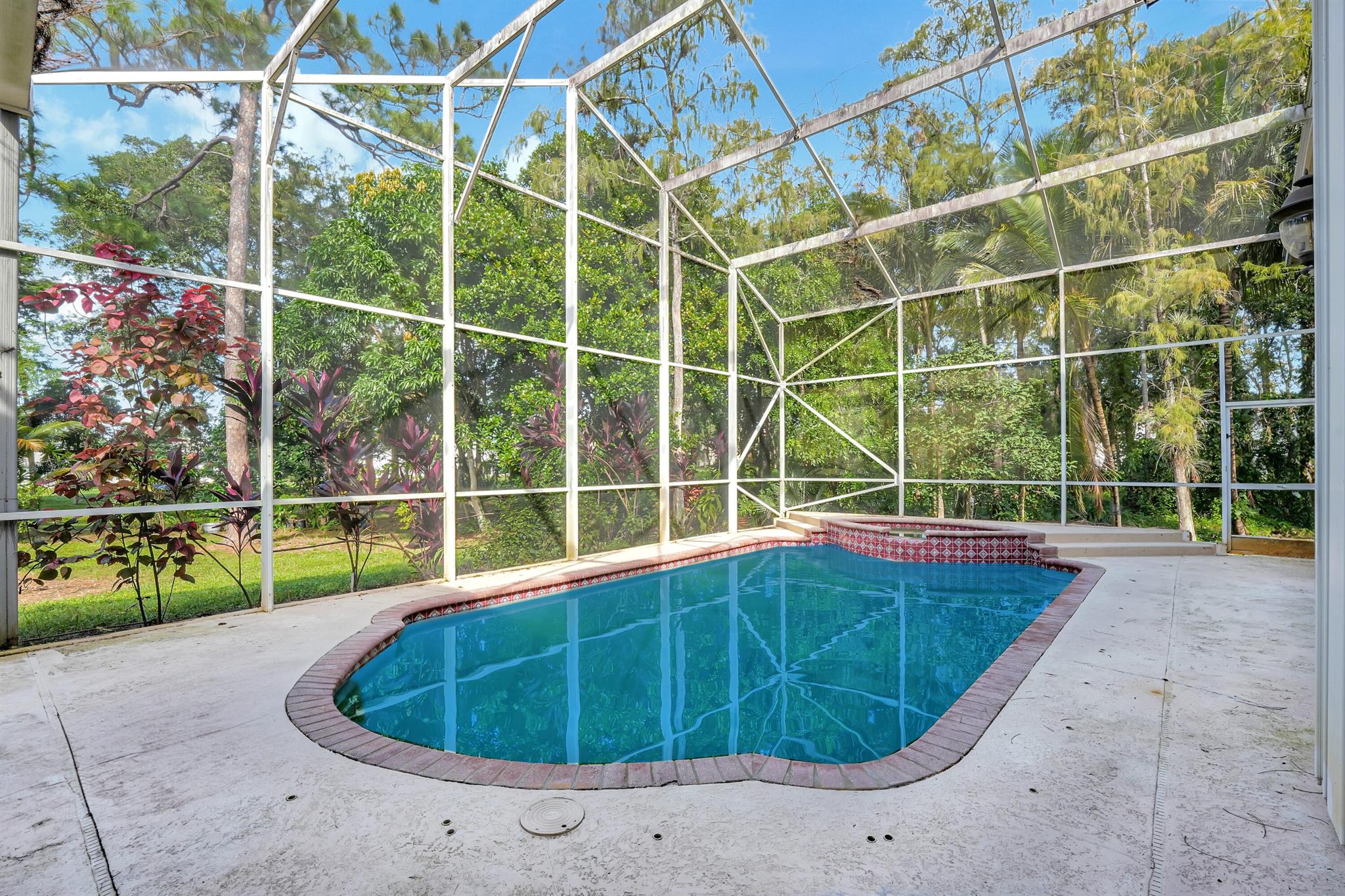 5377 NW 80th Terrace