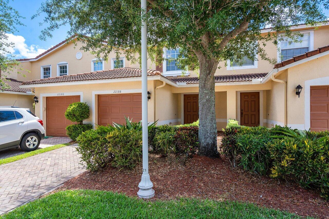 22188 Majestic Woods Way