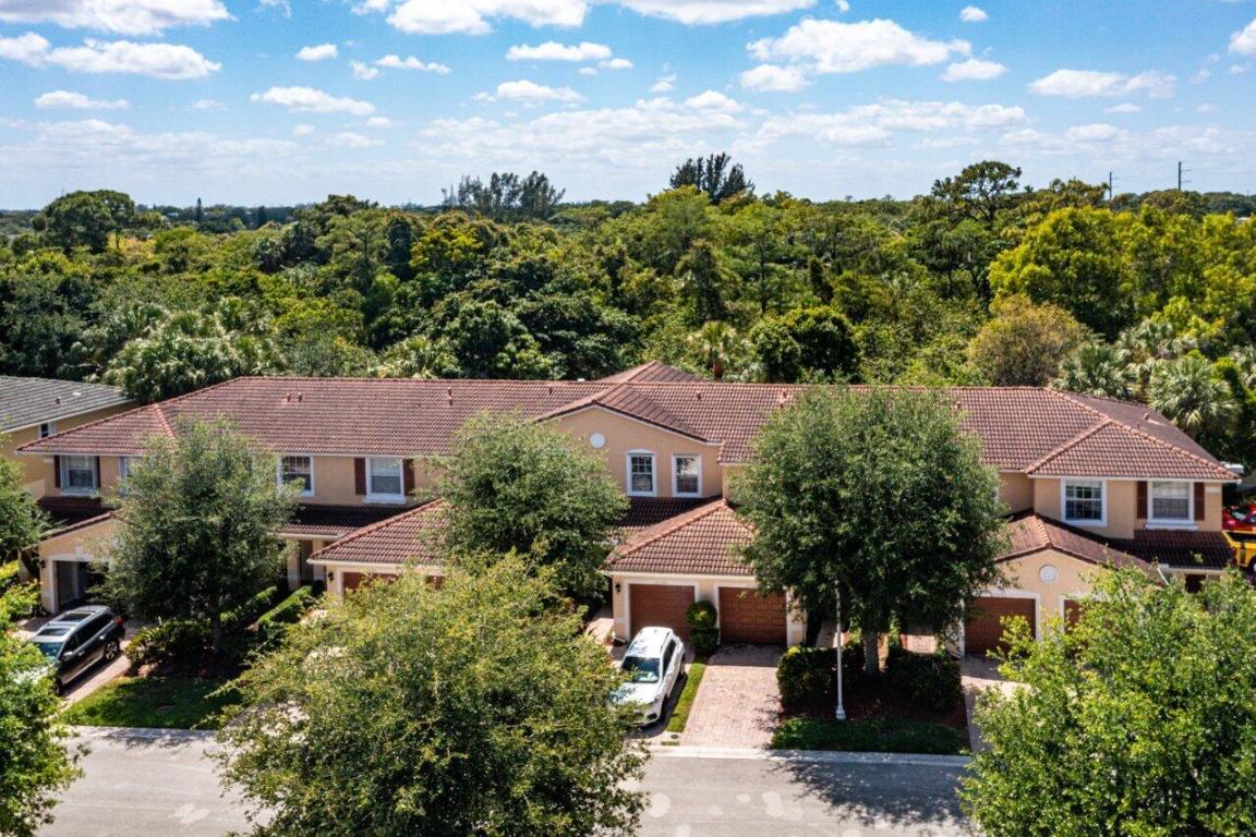 22188 Majestic Woods Way