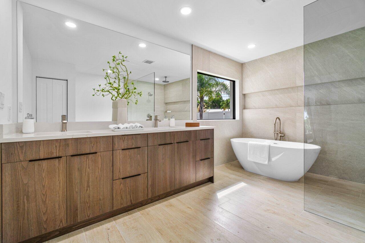 5201 NE 30th Terrace, Lighthouse Point