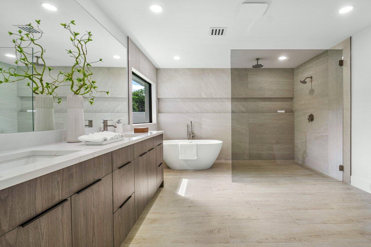 5201 NE 30th Terrace, Lighthouse Point