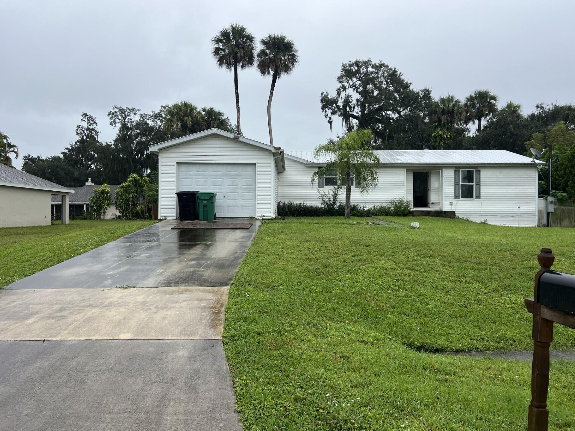 2373 SW Wynnewood Street, Port St. Lucie