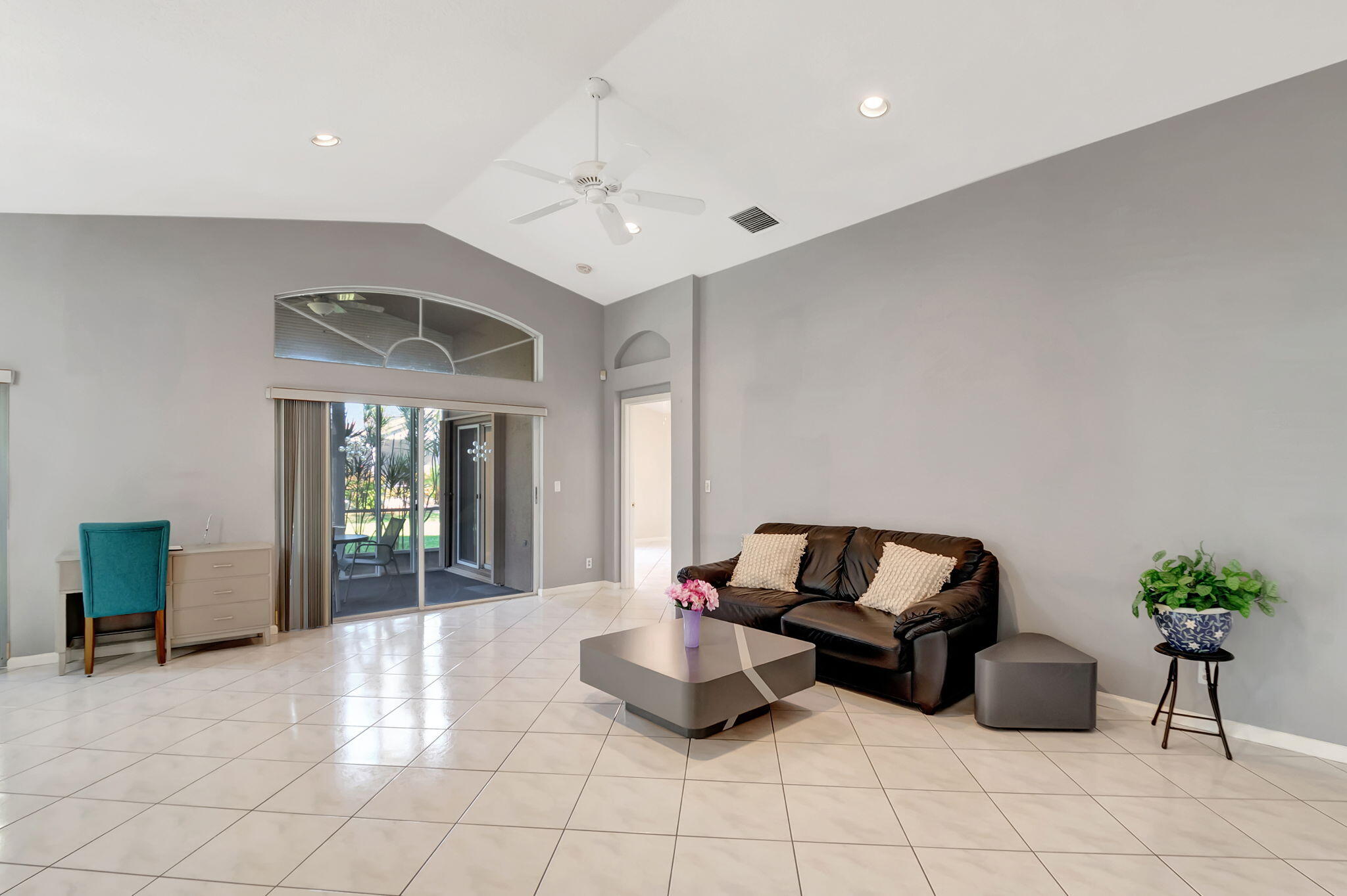 10921 Royal Caribbean Circle