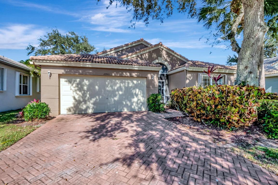 10921 Royal Caribbean Circle