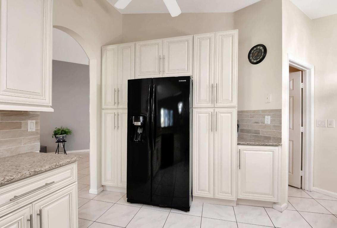 10921 Royal Caribbean Circle