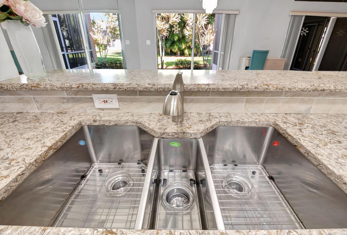 10921 Royal Caribbean Circle