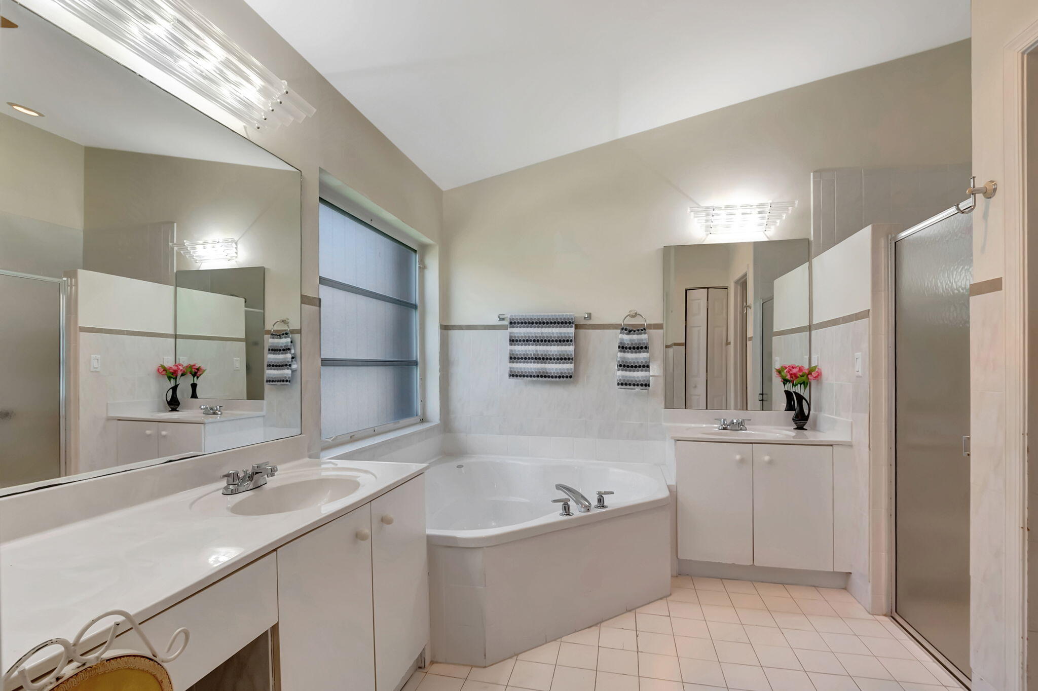 10921 Royal Caribbean Circle