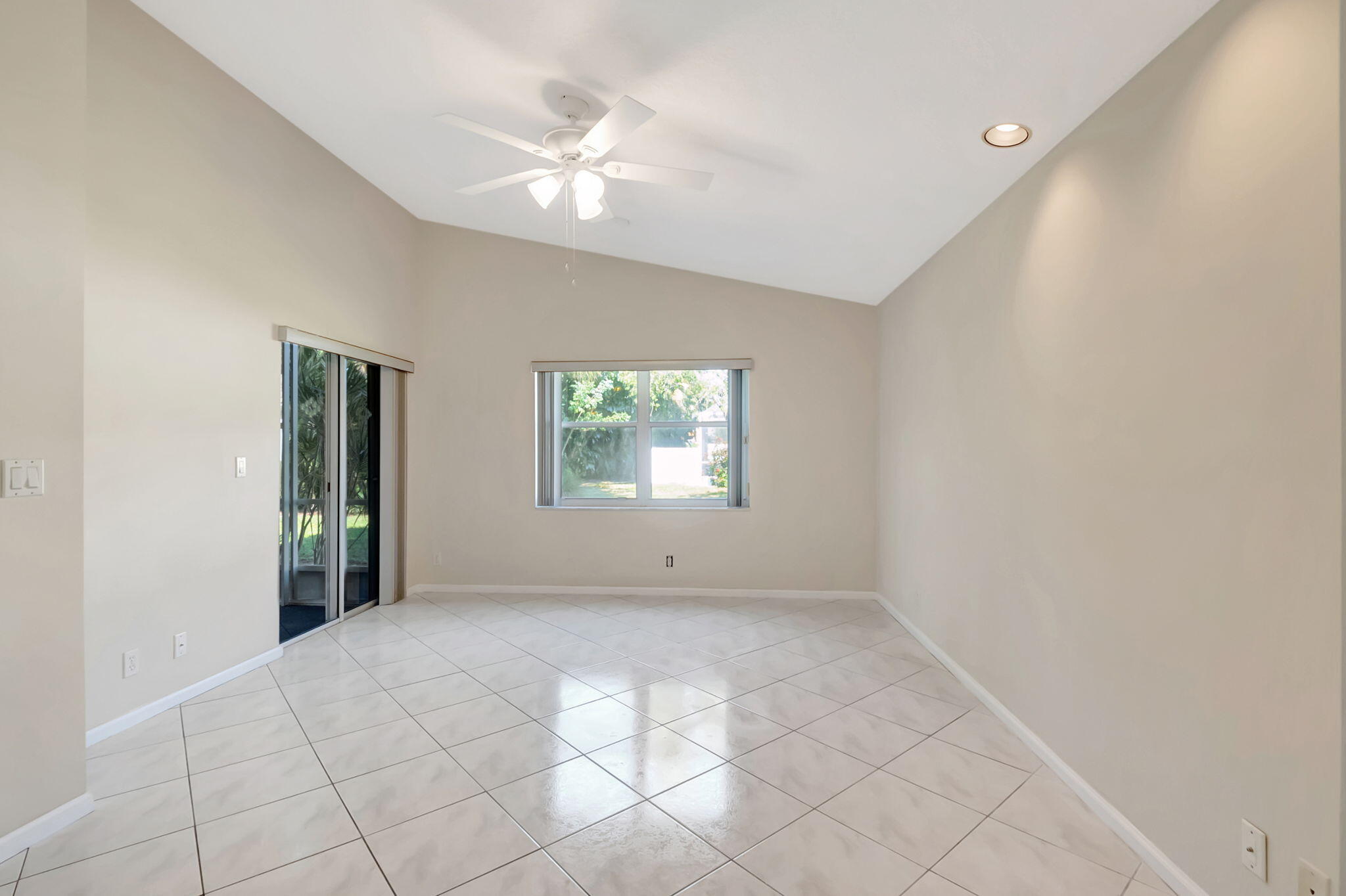 10921 Royal Caribbean Circle