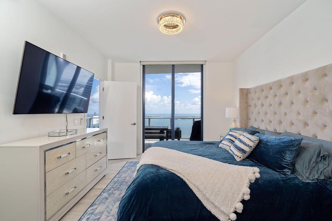 1010 Brickell Avenue 4801