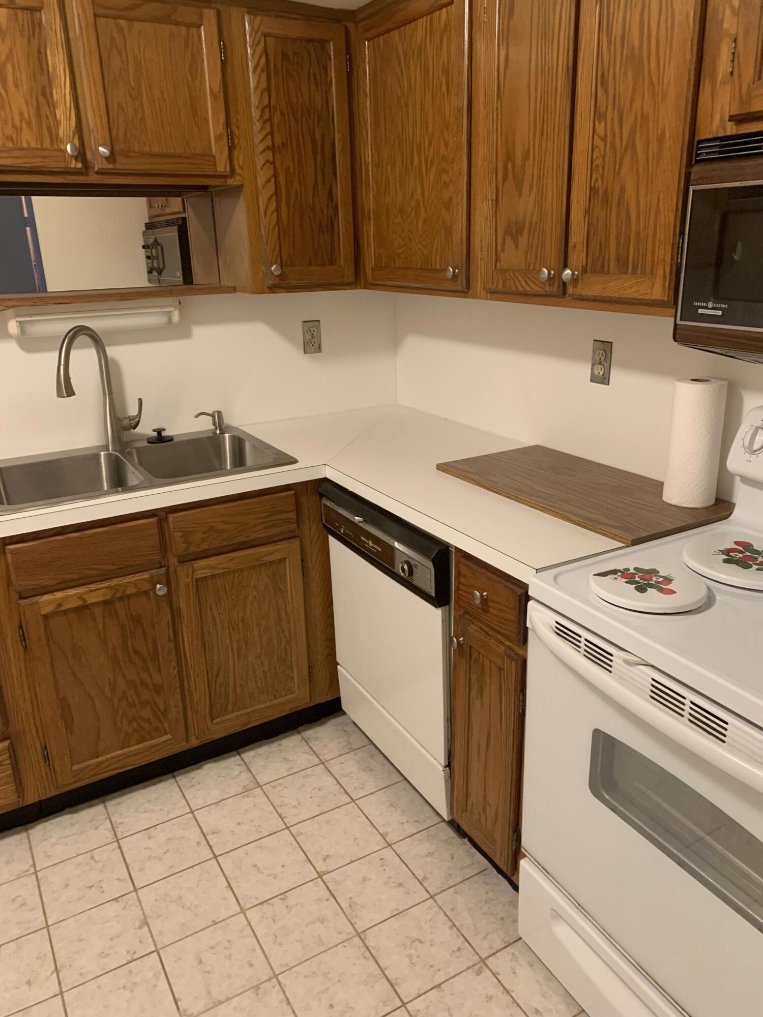 9900 Pineapple Tree Drive 107