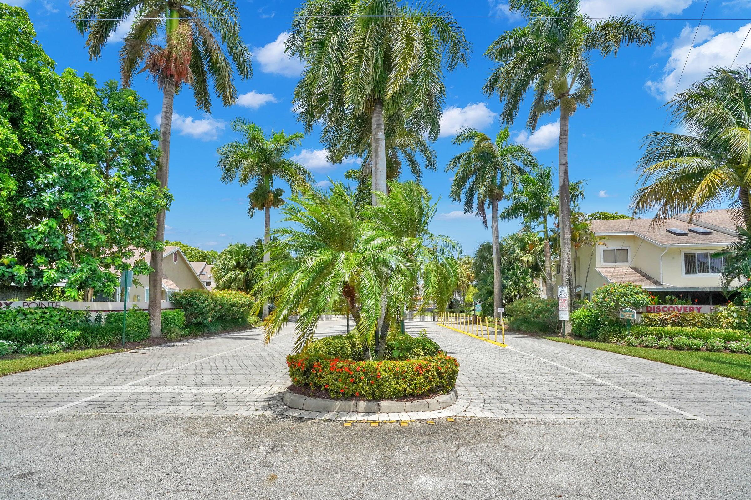 1889 Discovery Way, Deerfield Beach