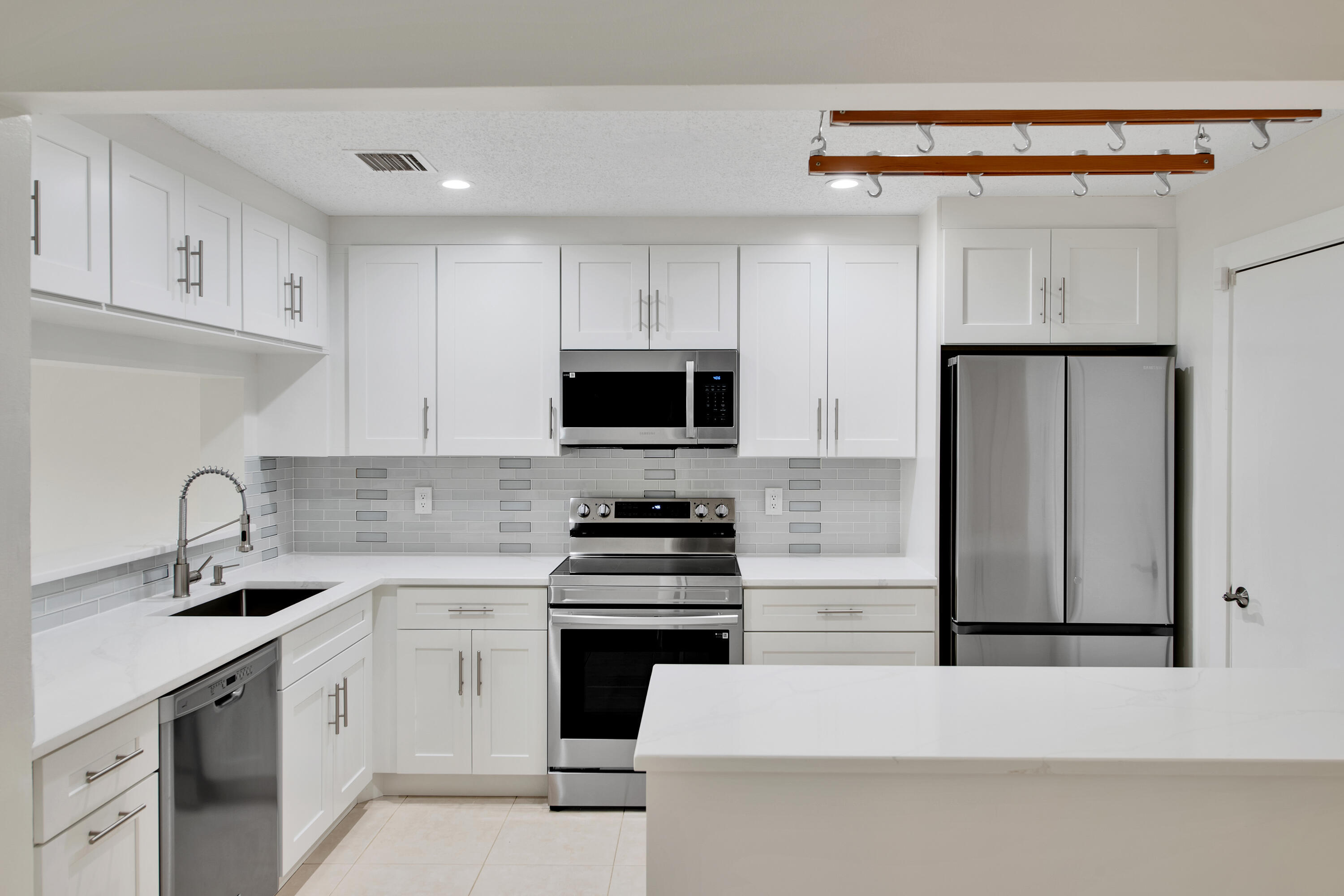 1889 Discovery Way, Deerfield Beach