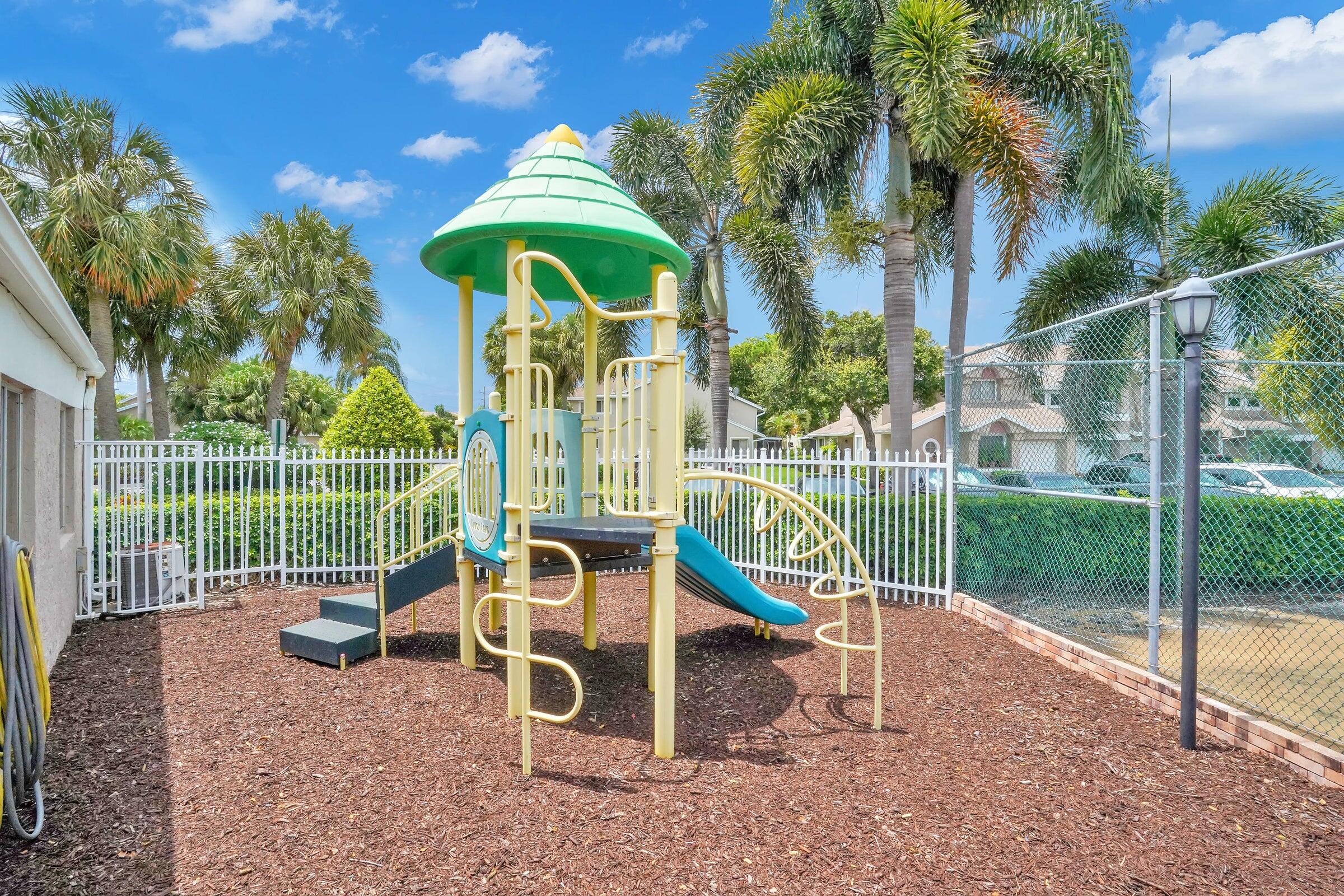 1889 Discovery Way, Deerfield Beach