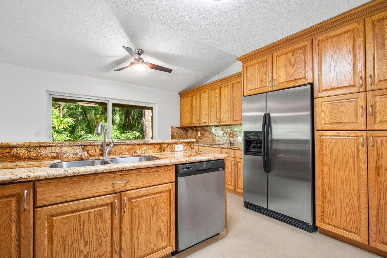 2423 NW Timbercreek Circle NW, Boca Raton