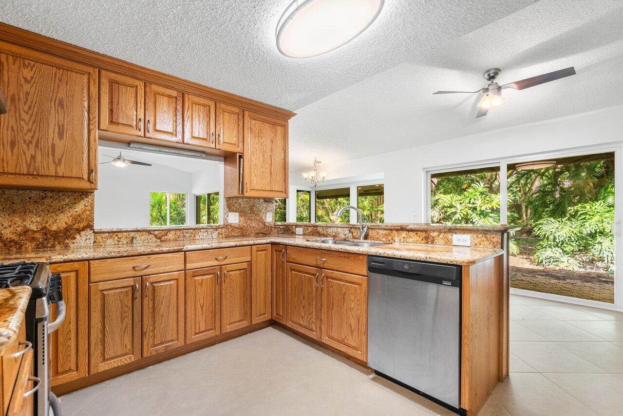 2423 NW Timbercreek Circle NW, Boca Raton