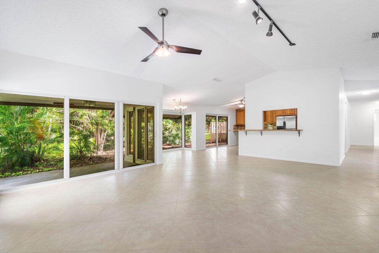 2423 NW Timbercreek Circle NW, Boca Raton