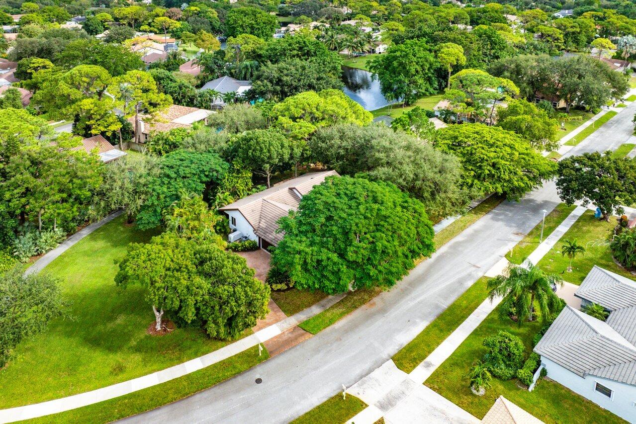 2423 NW Timbercreek Circle NW, Boca Raton