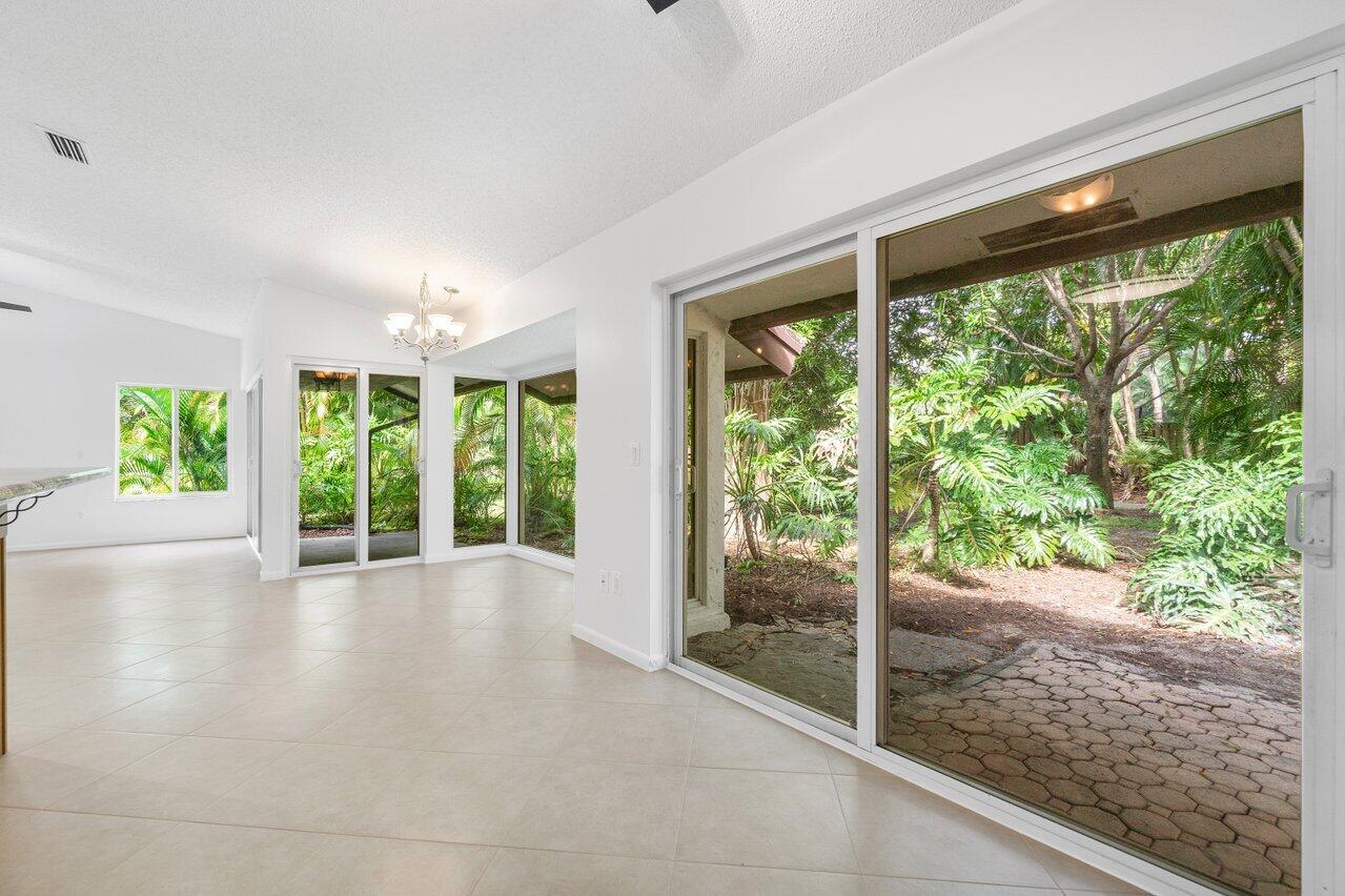 2423 NW Timbercreek Circle NW, Boca Raton