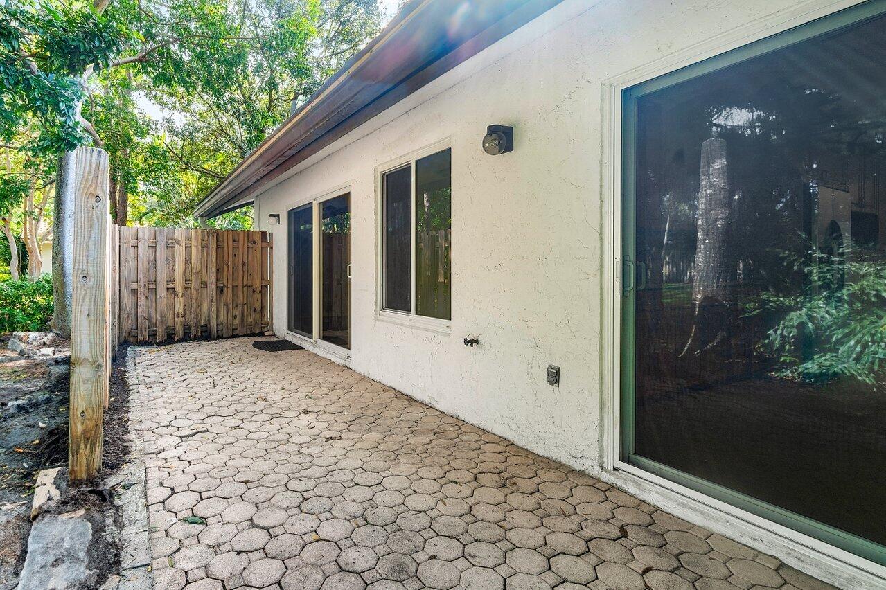 2423 NW Timbercreek Circle NW, Boca Raton