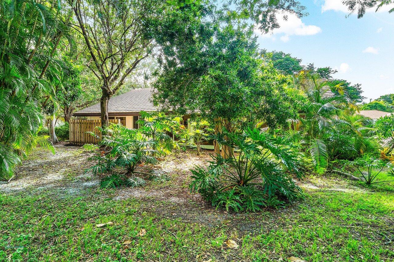 2423 NW Timbercreek Circle NW, Boca Raton