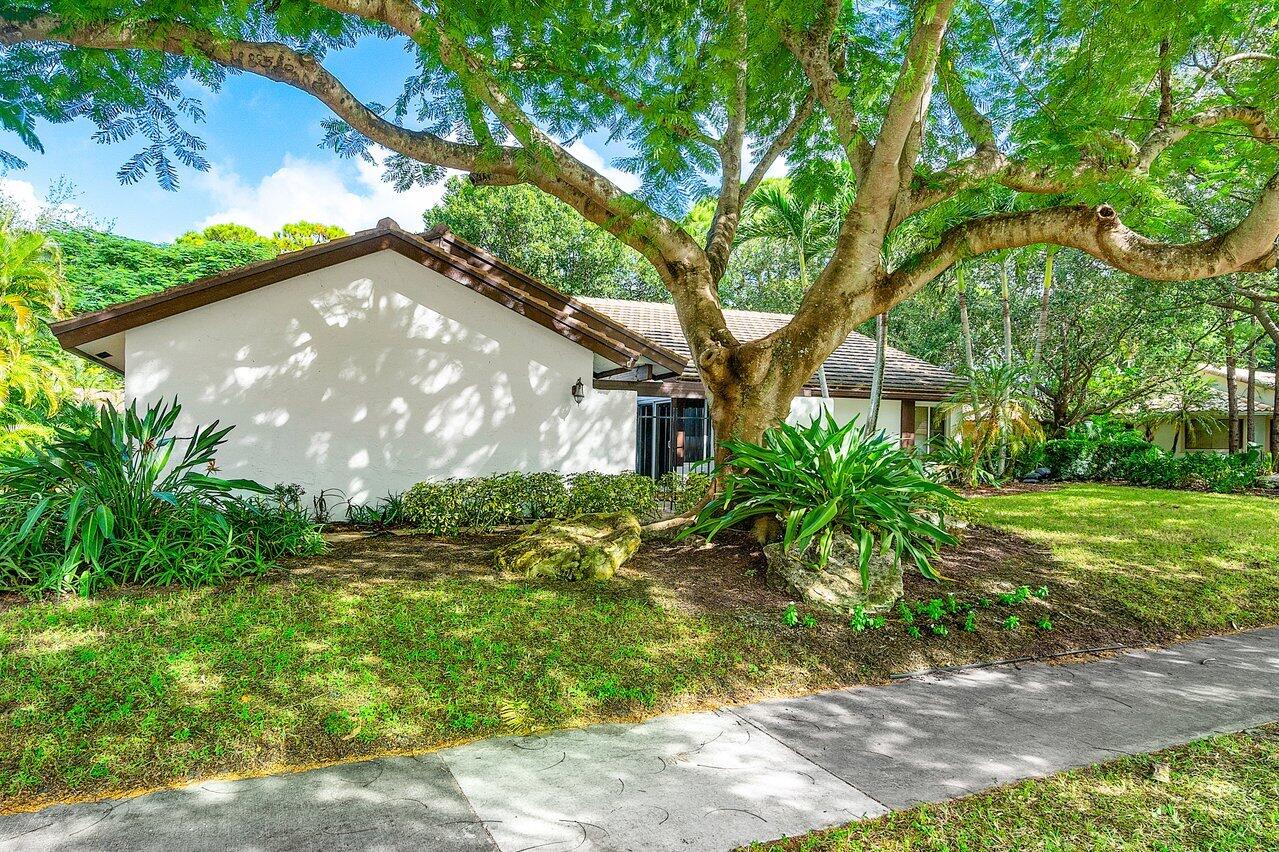 2423 NW Timbercreek Circle NW, Boca Raton