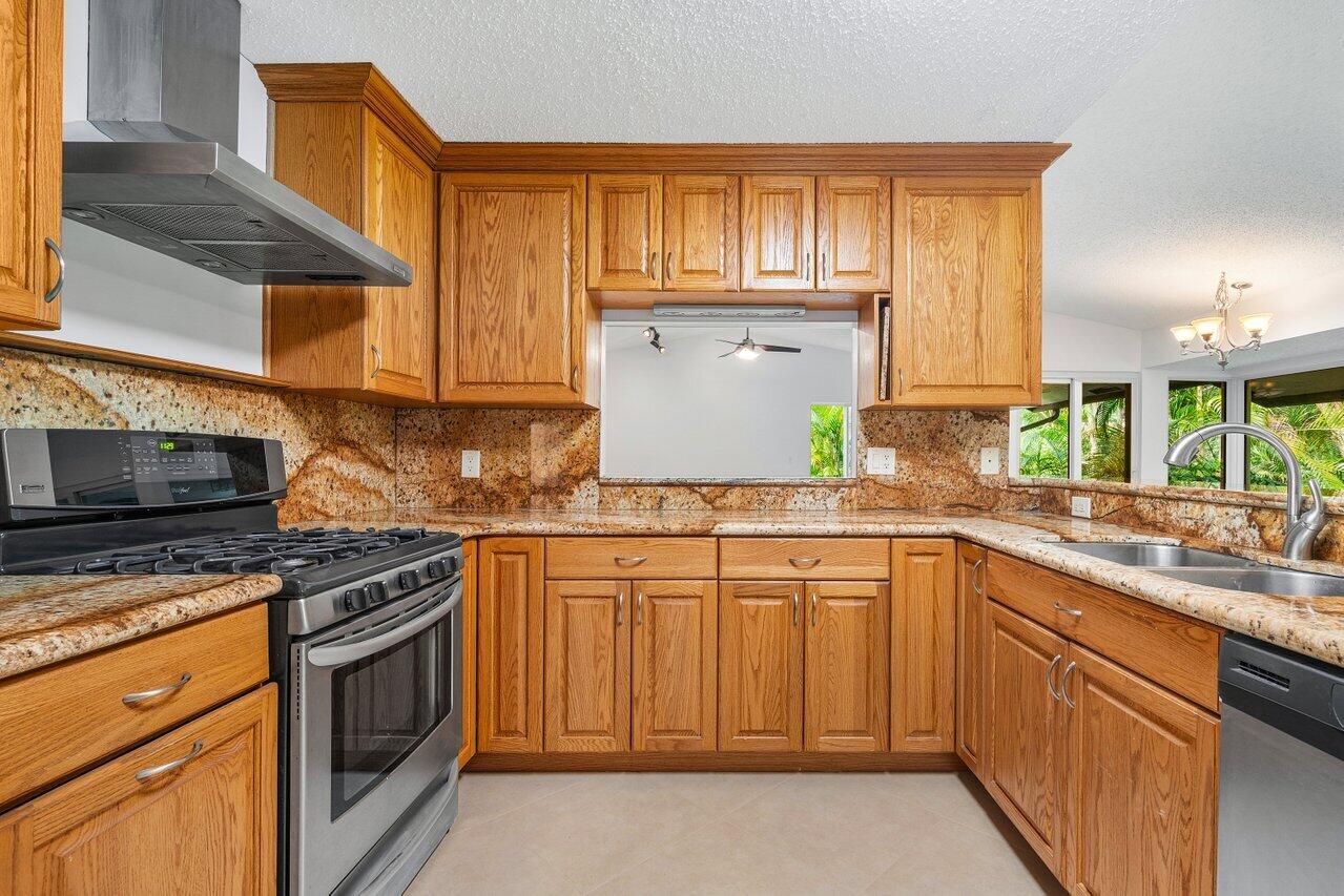 2423 NW Timbercreek Circle NW, Boca Raton