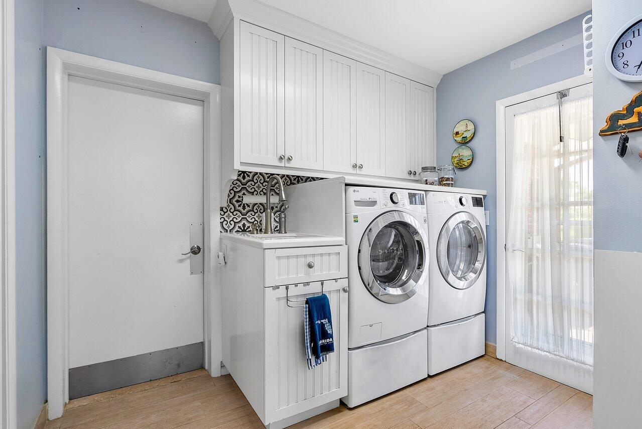 400 S Country Club Drive, Atlantis