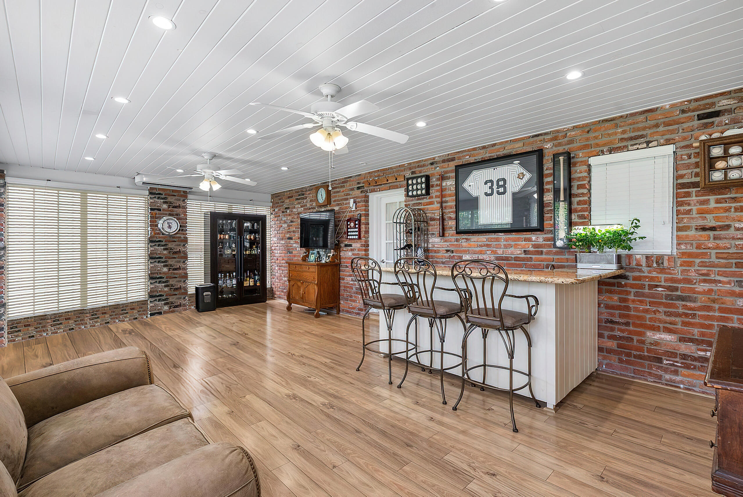 400 S Country Club Drive, Atlantis