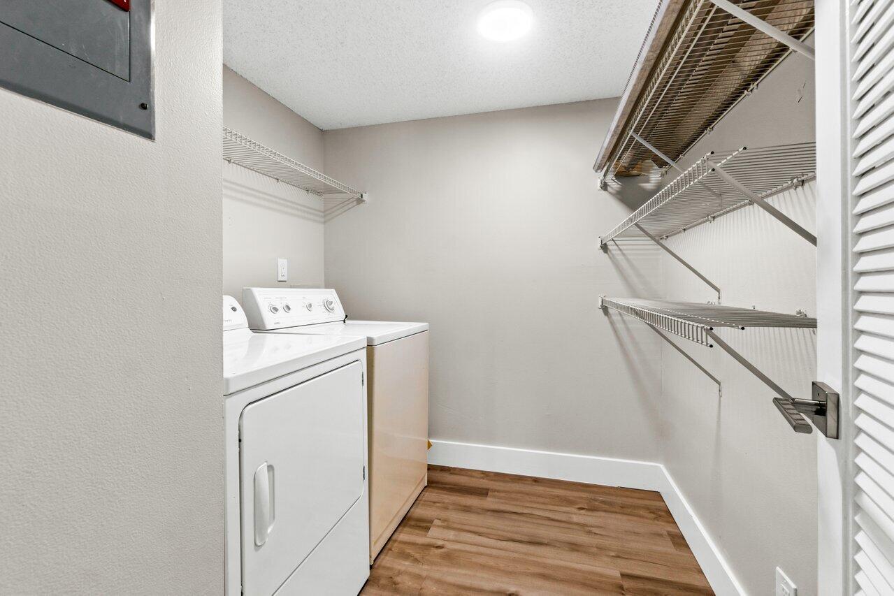 711 Sunny Pine Way E2, Greenacres Unit: E2