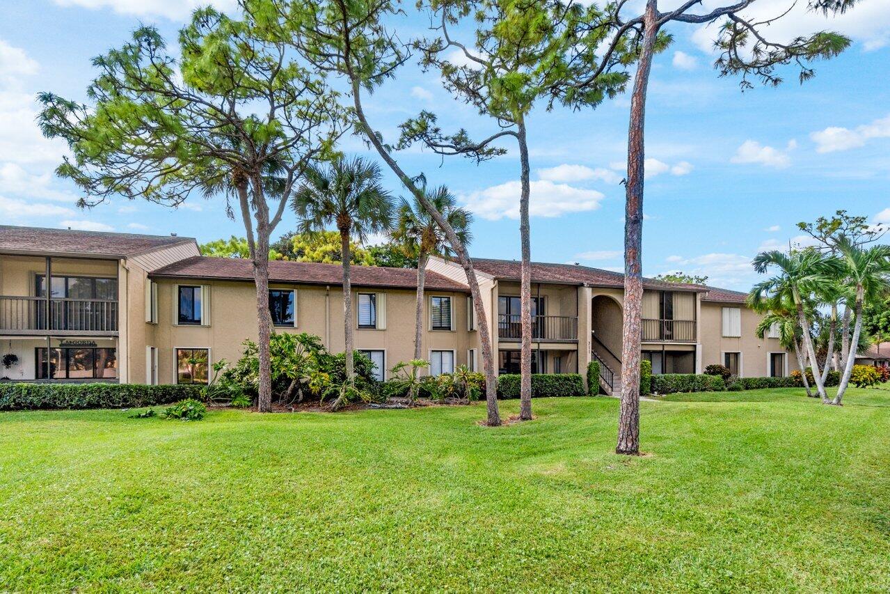 711 Sunny Pine Way E2, Greenacres Unit: E2