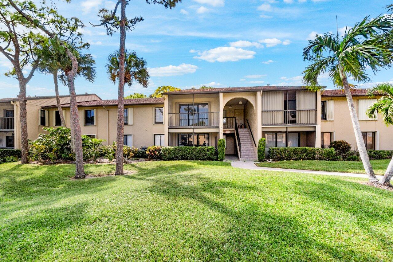 711 Sunny Pine Way E2, Greenacres Unit: E2