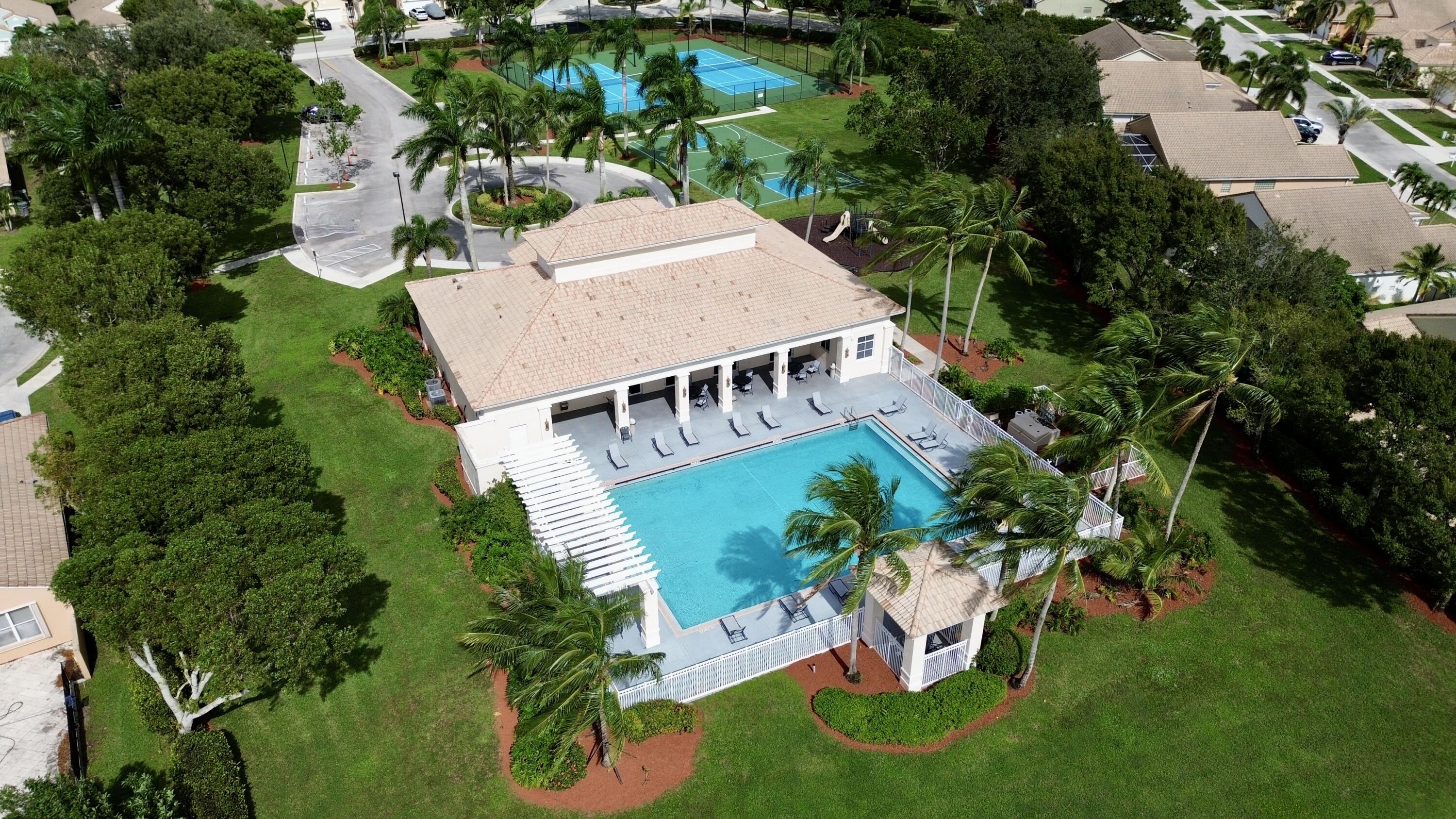 9517 Verona Lakes Blvd Boulevard