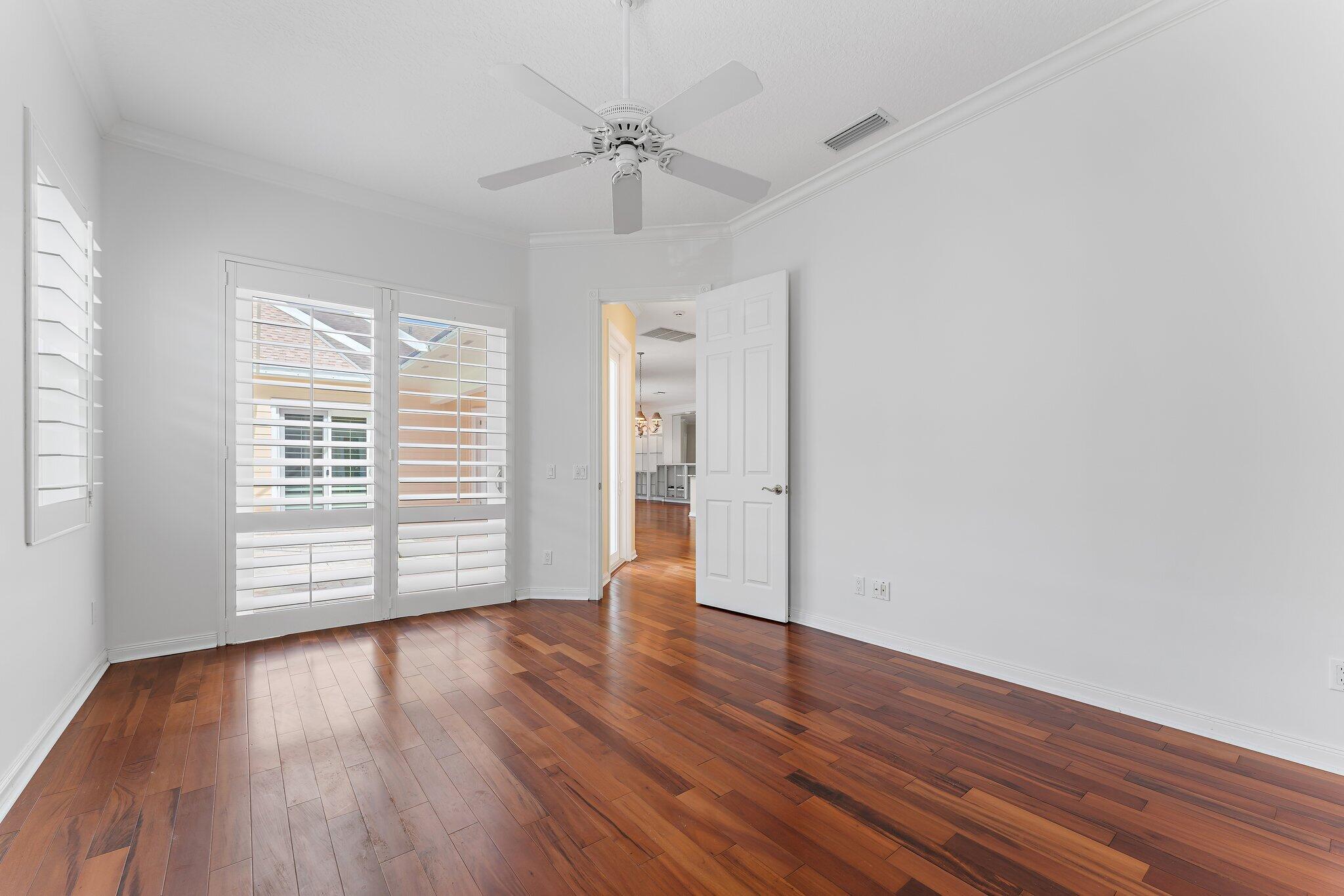 215 New Haven Boulevard