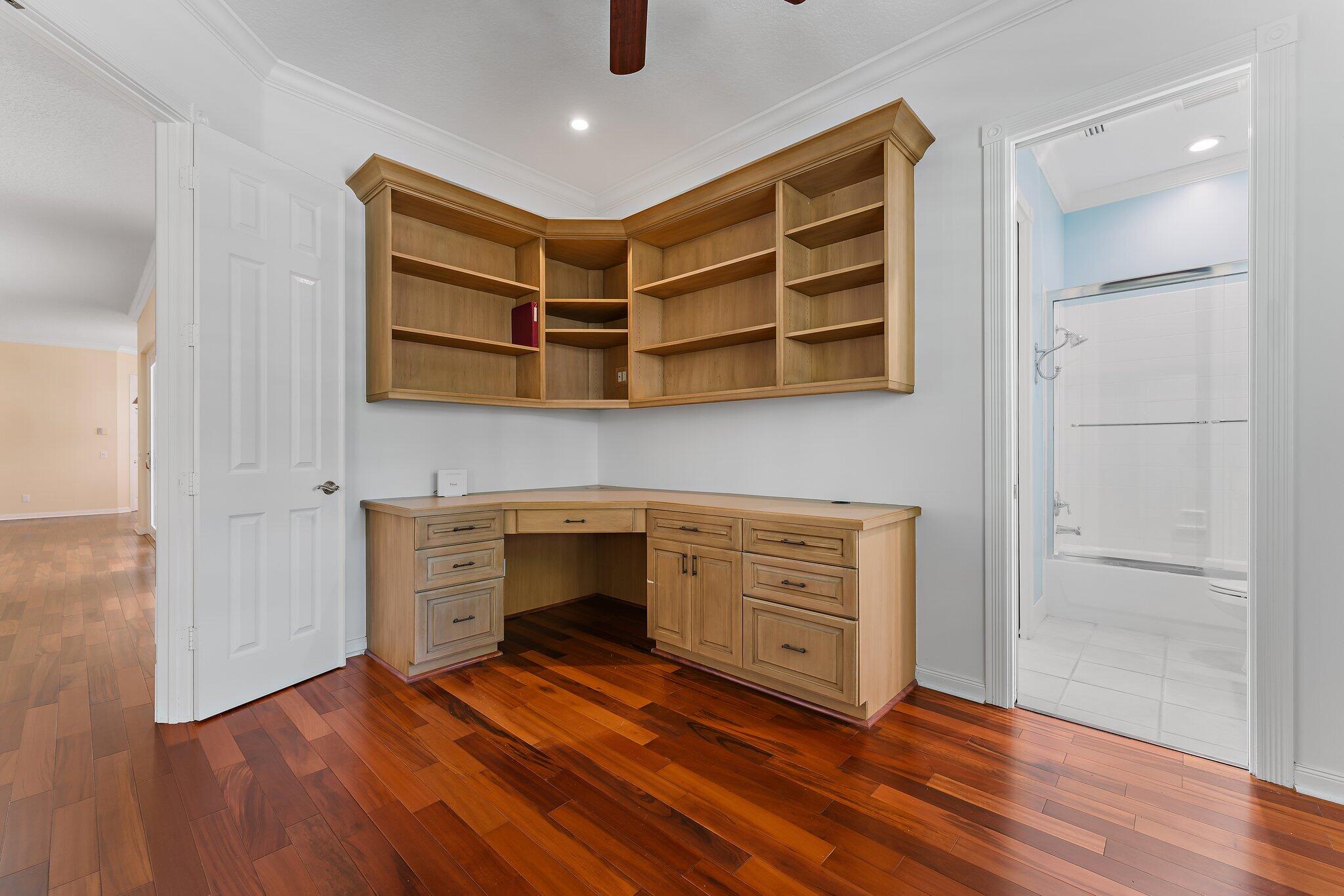 215 New Haven Boulevard