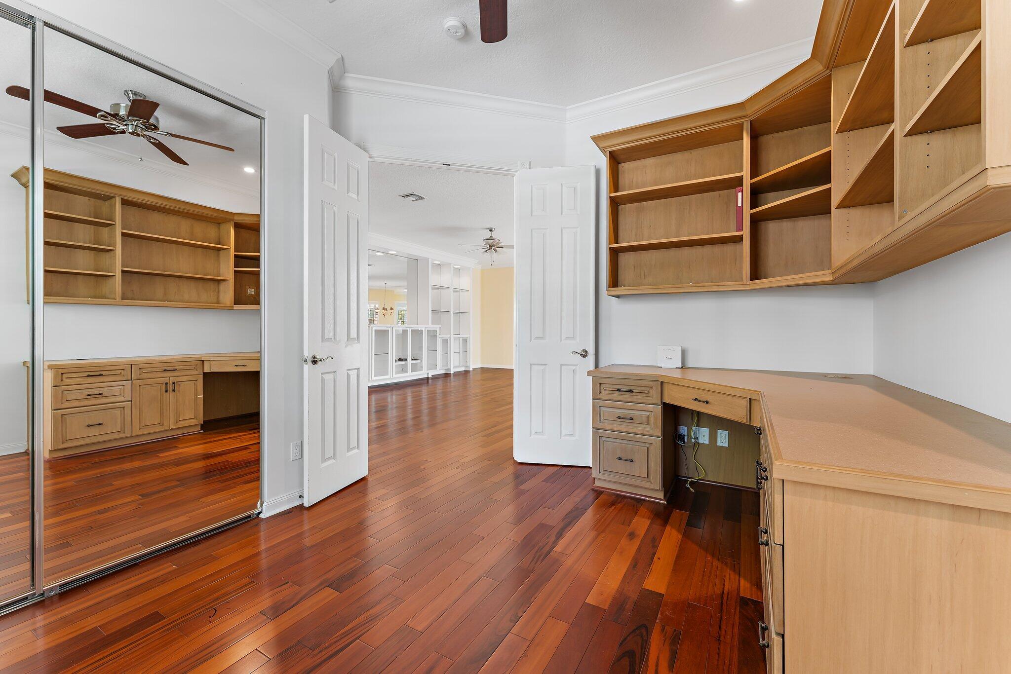 215 New Haven Boulevard