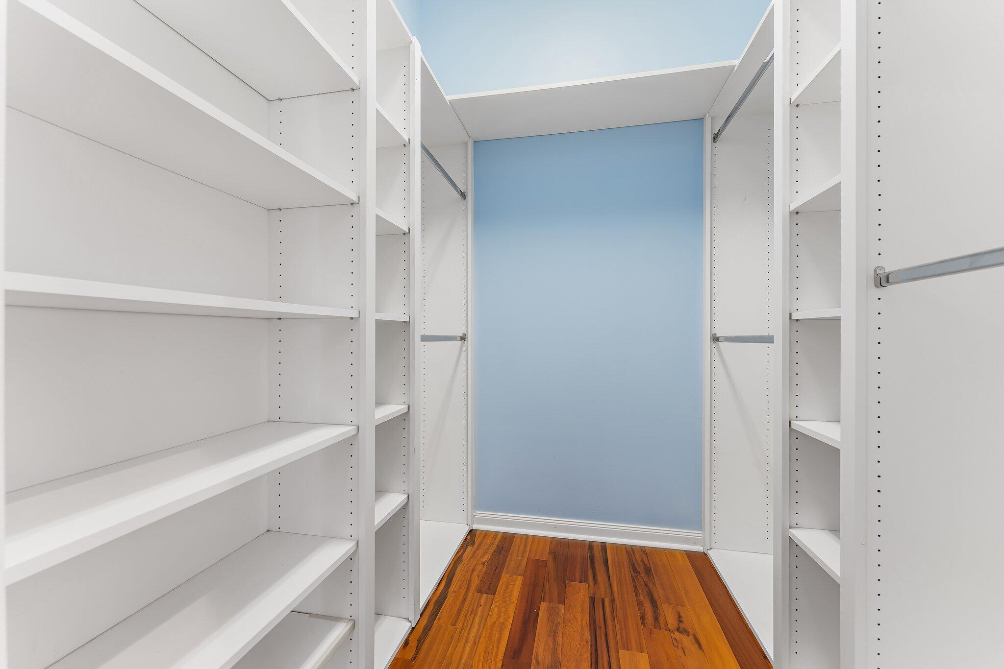 215 New Haven Boulevard