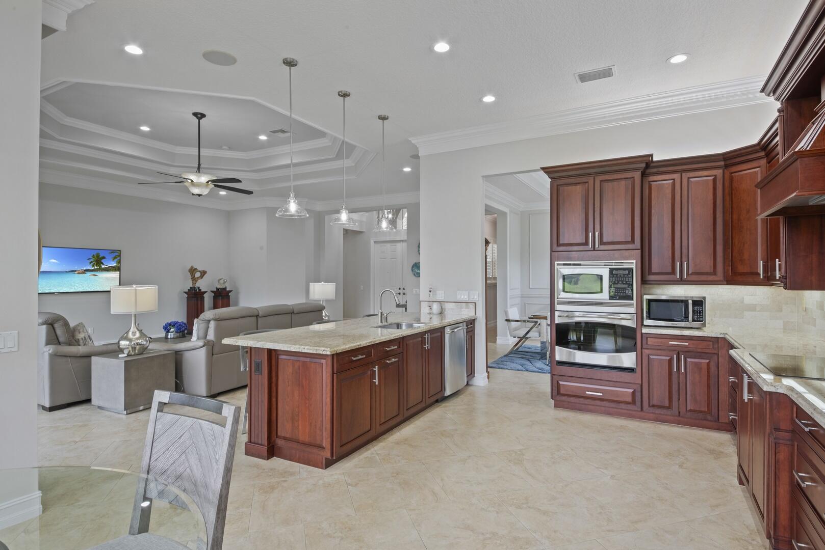 10648 Whitewind Circle, Boynton Beach