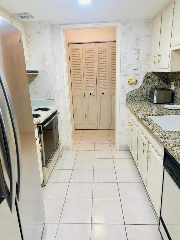 2121 N Ocean 201w Boulevard 201w, Boca Raton Unit: 201w