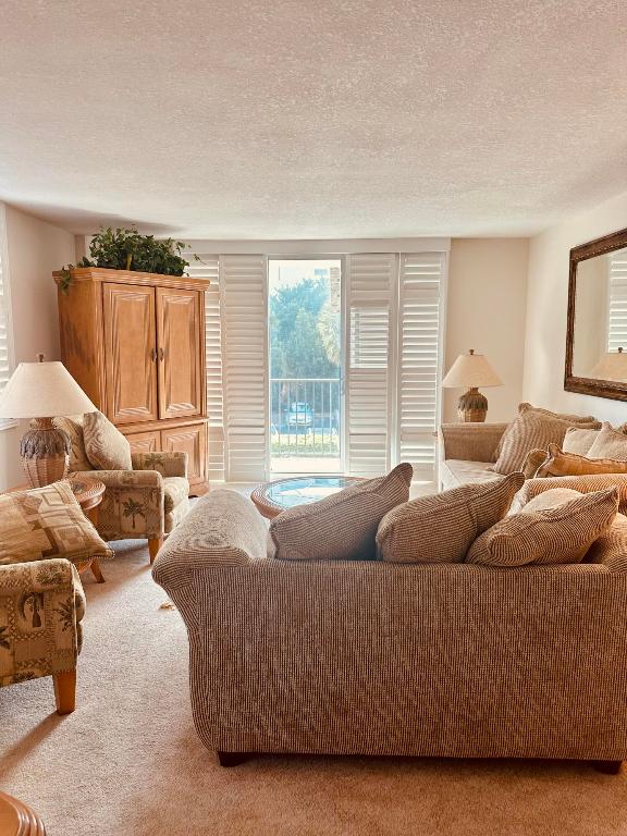 2121 N Ocean 201w Boulevard 201w, Boca Raton Unit: 201w