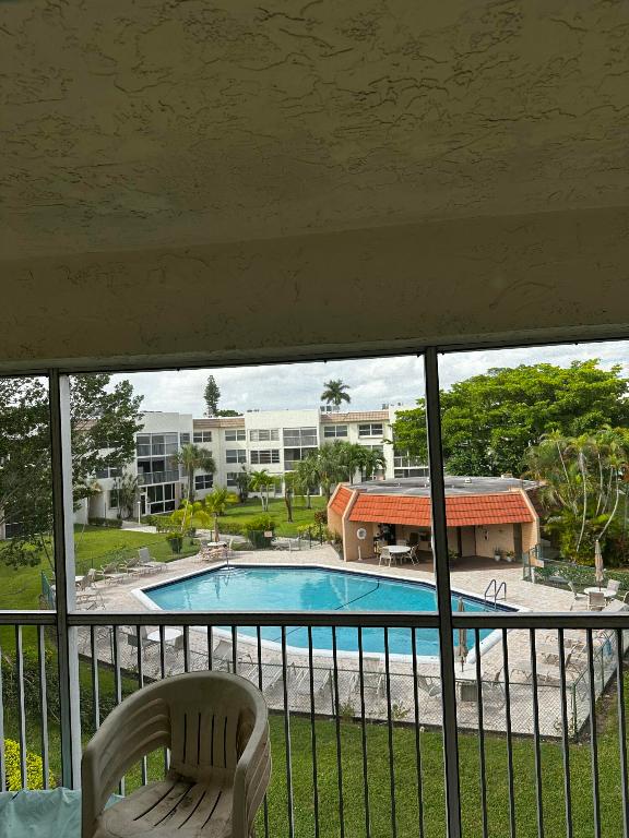 6800 Royal Palm Boulevard 302f, Margate Unit: 302f