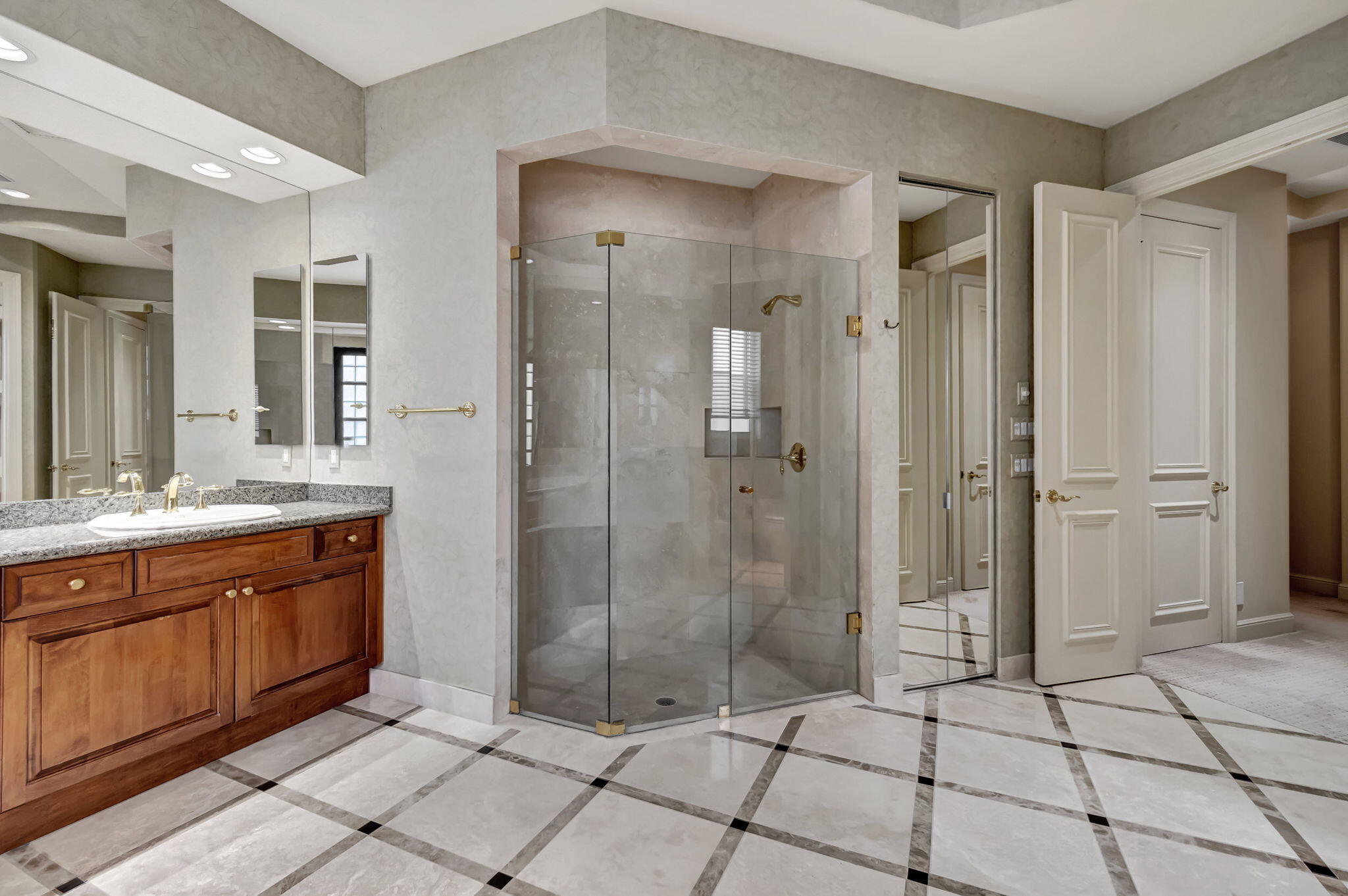 16332 Bristol Pointe Drive