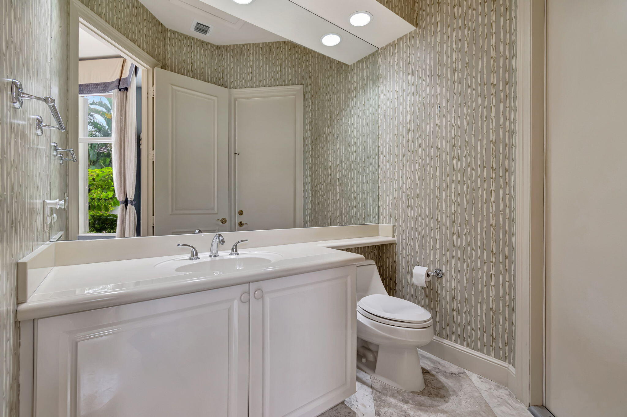 16332 Bristol Pointe Drive