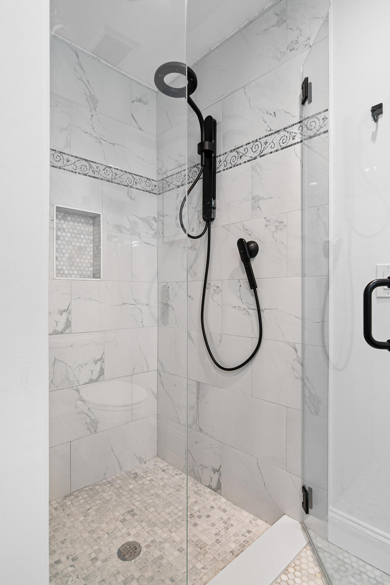 17012 Traverse Circle