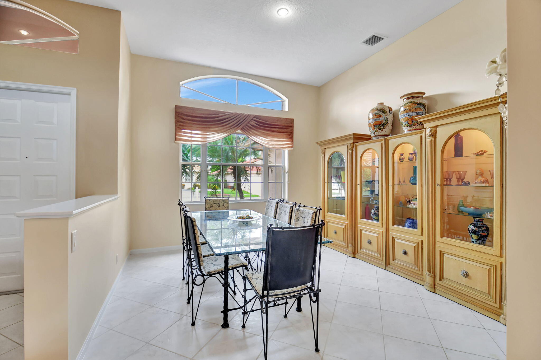 5394 Landon Circle